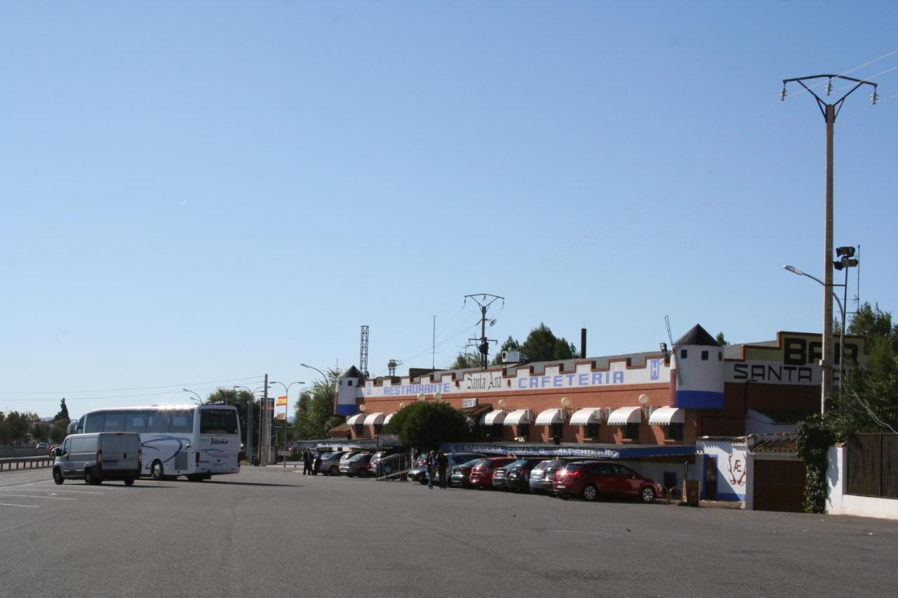 Hostal Santa Ana Madridejos Exterior photo